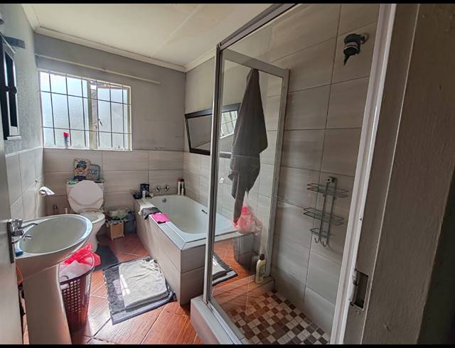 3 BEDROOM HOUSE RENTED IN MINNEBRON
